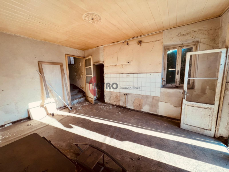 Affascinante Casa Storica da Ristrutturare ai Campassi di Valdagno

 Località Campassi di Valdagn...