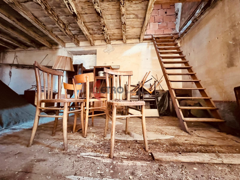 Affascinante Casa Storica da Ristrutturare ai Campassi di Valdagno

 Località Campassi di Valdagn...