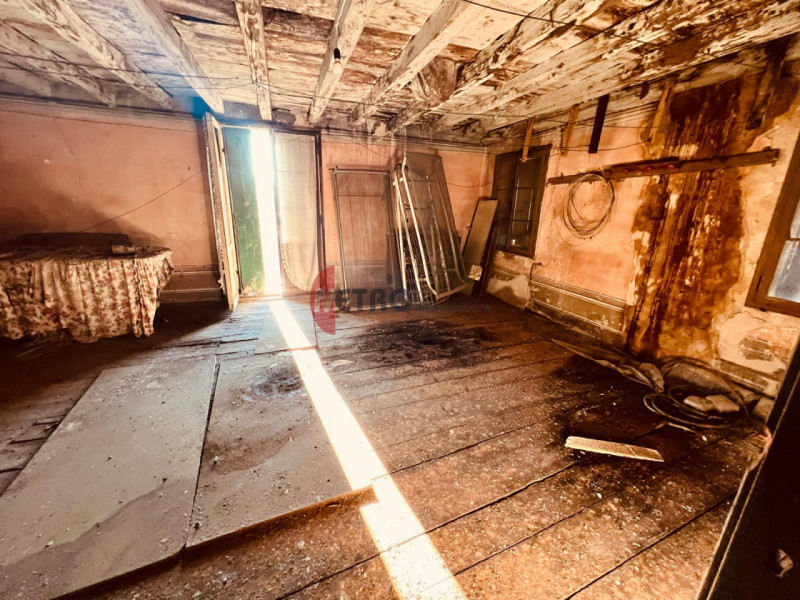 Affascinante Casa Storica da Ristrutturare ai Campassi di Valdagno

 Località Campassi di Valdagn...