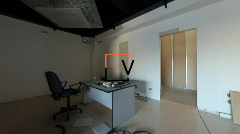 A043 - Proponiamo in locazione in zona industriale a Zero Branco ufficio direzionale con una supe...