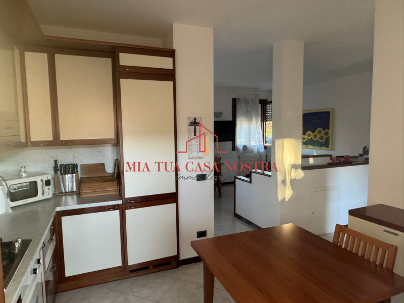 VILLATORA DI SAONARA: Appartamento per studenti, completamente arredato, si compone di ingresso, ...