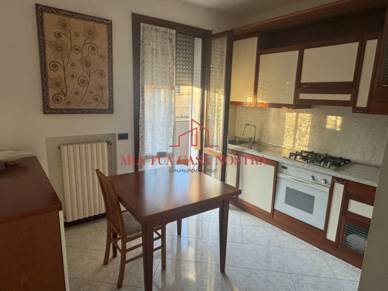 VILLATORA DI SAONARA: Appartamento per studenti, completamente arredato, si compone di ingresso, ...