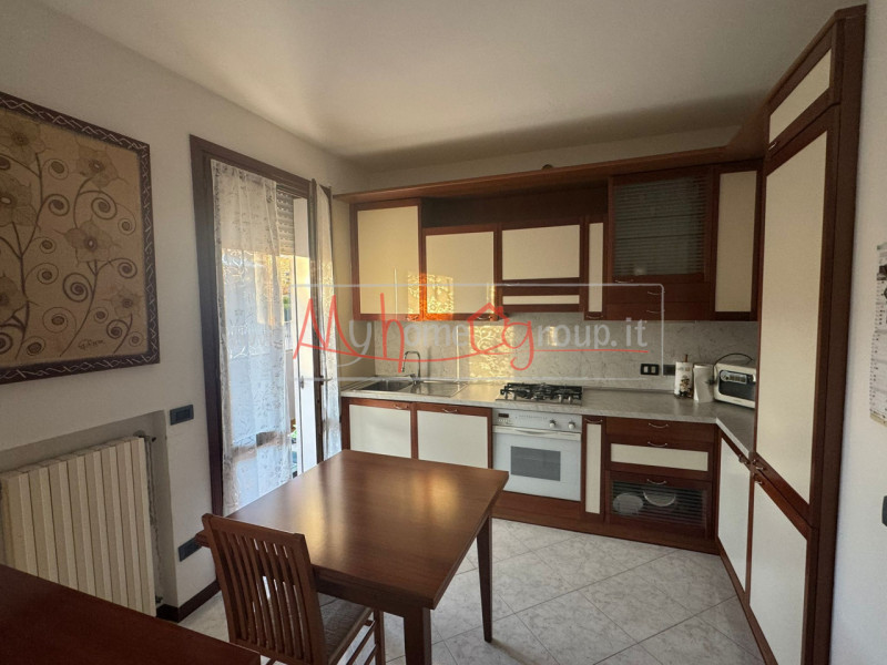 VILLATORA DI SAONARA: Appartamento per studenti, completamente arredato, si compone di ingresso, ...