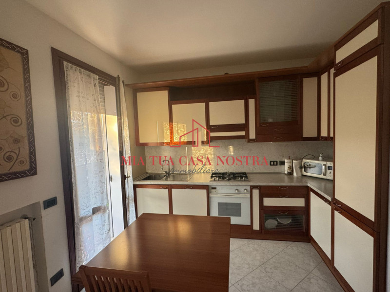 VILLATORA DI SAONARA: Appartamento per studenti, completamente arredato, si compone di ingresso, ...