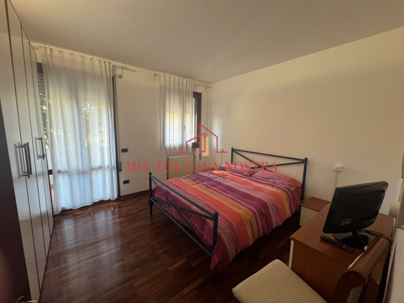 VILLATORA DI SAONARA: Appartamento per studenti, completamente arredato, si compone di ingresso, ...