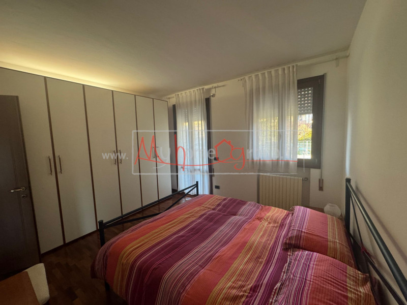 VILLATORA DI SAONARA: Appartamento per studenti, completamente arredato, si compone di ingresso, ...