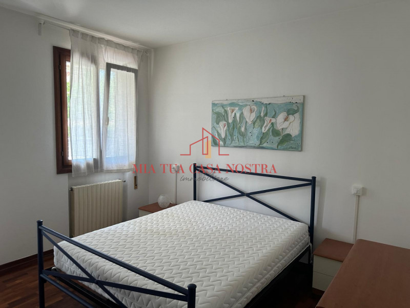 VILLATORA DI SAONARA: Appartamento per studenti, completamente arredato, si compone di ingresso, ...