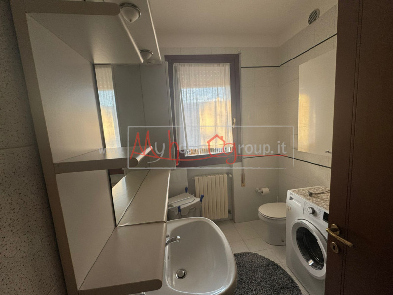 VILLATORA DI SAONARA: Appartamento per studenti, completamente arredato, si compone di ingresso, ...