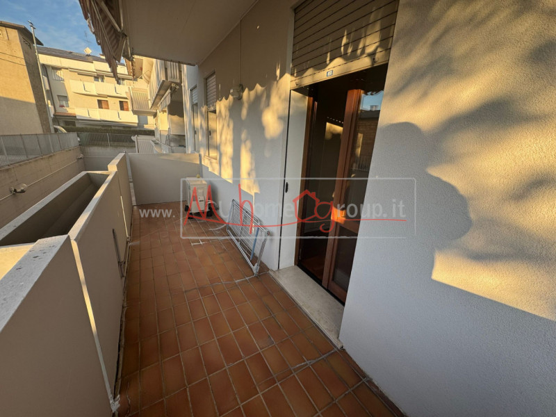 VILLATORA DI SAONARA: Appartamento per studenti, completamente arredato, si compone di ingresso, ...