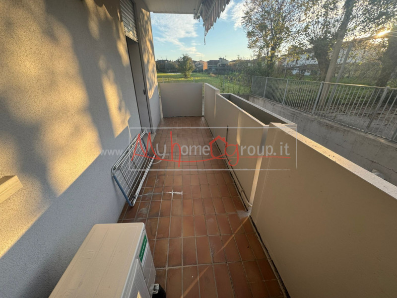 VILLATORA DI SAONARA: Appartamento per studenti, completamente arredato, si compone di ingresso, ...