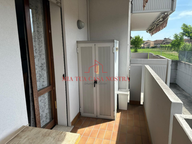 VILLATORA DI SAONARA: Appartamento per studenti, completamente arredato, si compone di ingresso, ...