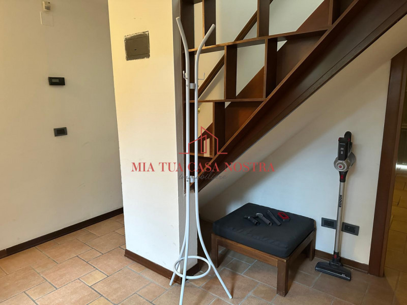 VILLATORA DI SAONARA: Appartamento per studenti, completamente arredato, si compone di ingresso, ...