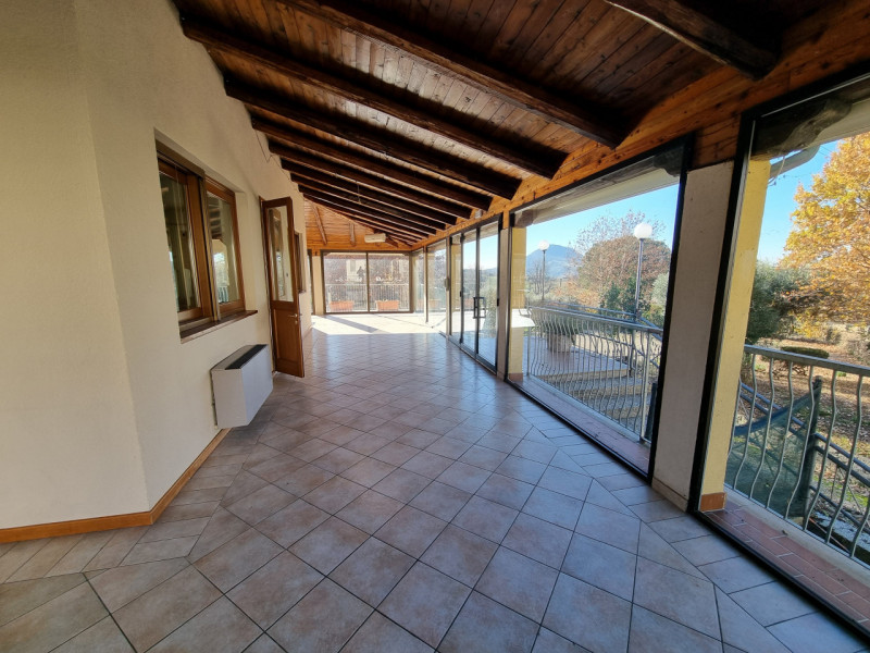 Boccon di Vo' (PD), in posizione panoramica ed esposto a Sud-Ovest proponiamo in Vendita un Compl...