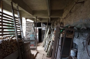 VALLI DEL PASUBIO (VI) VIA GISBENTI 10 - Piena proprietà di compendio formato da abitazione su tr...