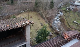 VALLI DEL PASUBIO (VI) VIA GISBENTI 10 - Piena proprietà di compendio formato da abitazione su tr...