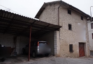 VALLI DEL PASUBIO (VI) VIA GISBENTI 10 - Piena proprietà di compendio formato da abitazione su tr...