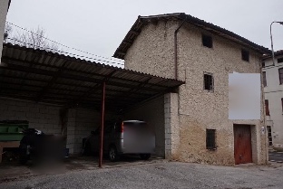 VALLI DEL PASUBIO (VI) VIA GISBENTI 10 - Piena proprietà di compendio formato da abitazione su tr...