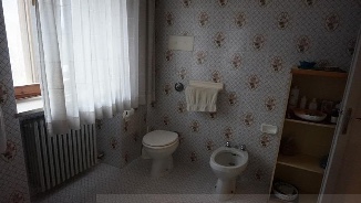 VALLI DEL PASUBIO (VI) VIA GISBENTI 10 - Piena proprietà di compendio formato da abitazione su tr...