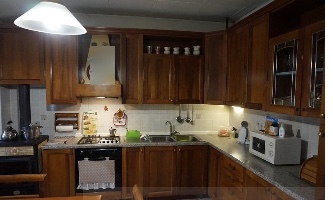 VALLI DEL PASUBIO (VI) VIA GISBENTI 10 - Piena proprietà di compendio formato da abitazione su tr...