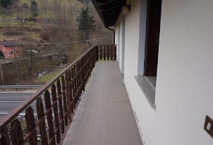 VALLI DEL PASUBIO (VI) VIA GISBENTI 10 - Piena proprietà di compendio formato da abitazione su tr...