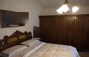 VALLI DEL PASUBIO (VI) VIA GISBENTI 10 - Piena proprietà di compendio formato da abitazione su tr...