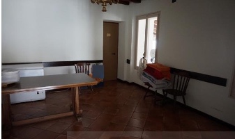 VALLI DEL PASUBIO (VI) VIA GISBENTI 10 - Piena proprietà di compendio formato da unità immobiliar...