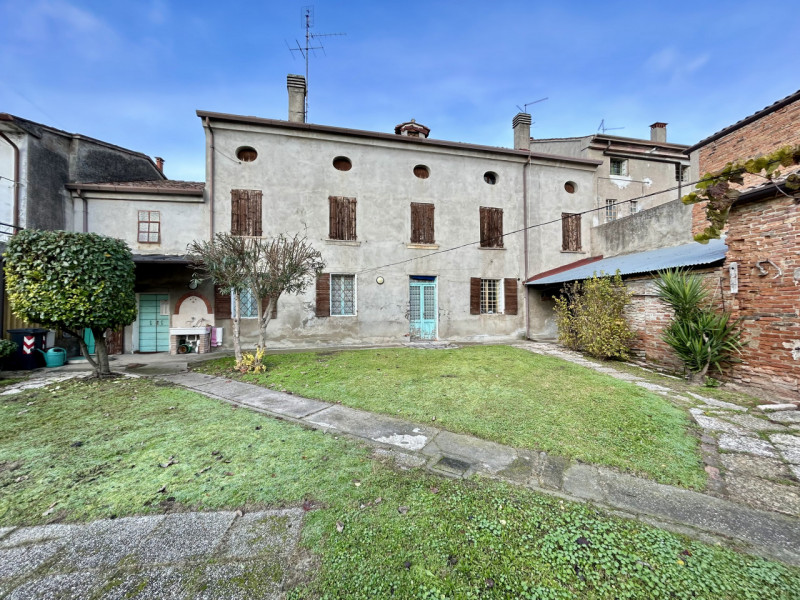 Legnago Vendita Casa a schiera porzione centrale