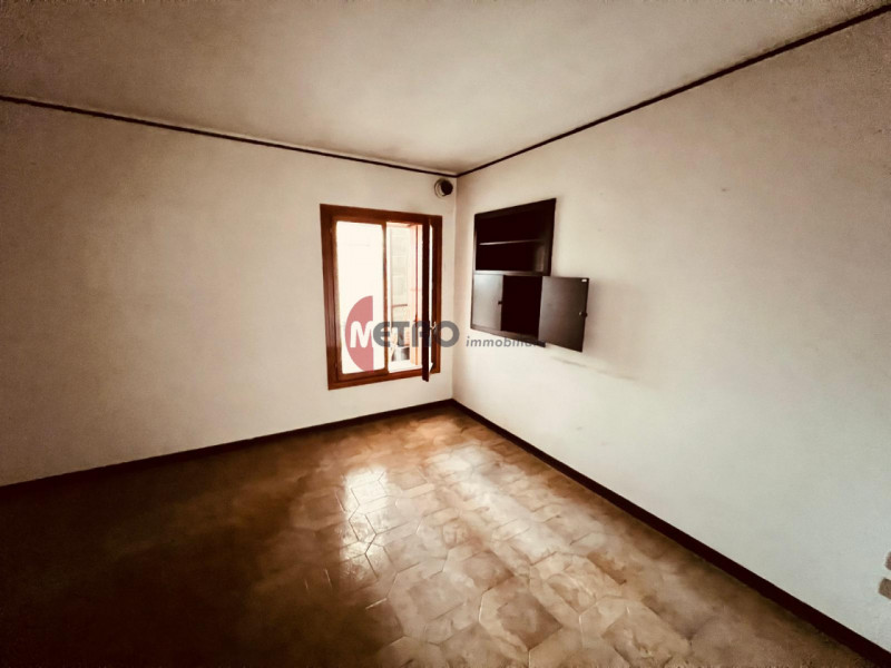 Località Moto Lungo, Valdagno, Veneto

 Casa da Ristrutturare con Potenziale  Garage Singolo e Fi...