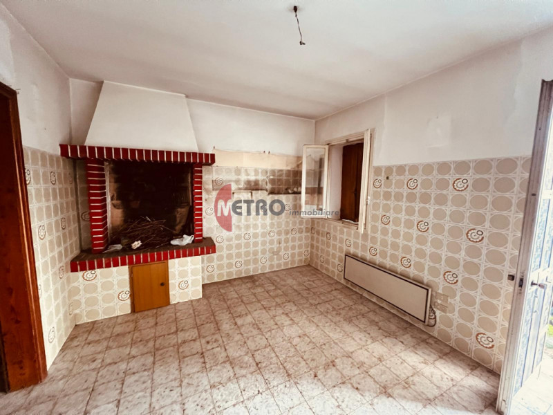 Località Moto Lungo, Valdagno, Veneto

 Casa da Ristrutturare con Potenziale  Garage Singolo e Fi...