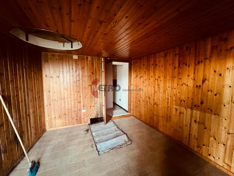 Località Moto Lungo, Valdagno, Veneto

 Casa da Ristrutturare con Potenziale  Garage Singolo e Fi...