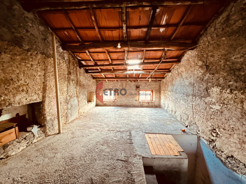 Località Moto Lungo, Valdagno, Veneto

 Casa da Ristrutturare con Potenziale  Garage Singolo e Fi...