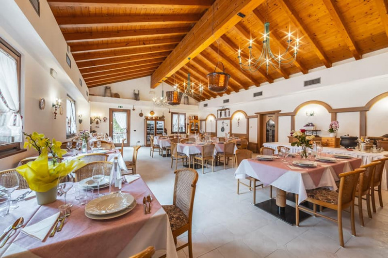 Hotel in Vendita a Concei