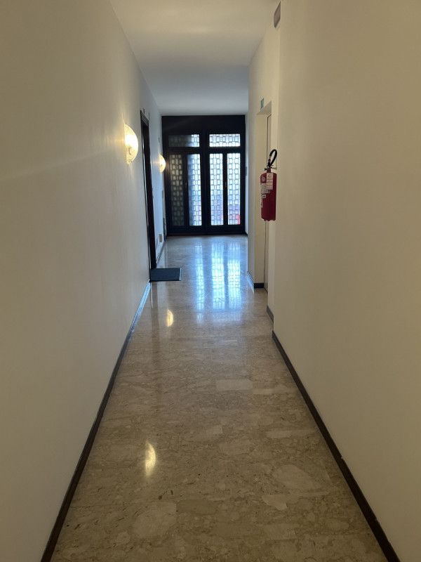 POSSIBILE SCALETTA SUL CANONE DI LOCAZIONE

Scopri l'opportunità ideale per il tuo business! Ques...