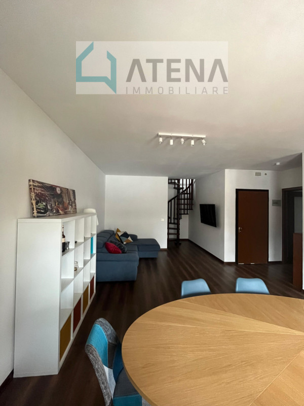 rif. 25670

PADOVA- MONTA'

*LEGGERE TUTTO L'ANNUNCIO*

Si affitta a studente/studentessa o giova...