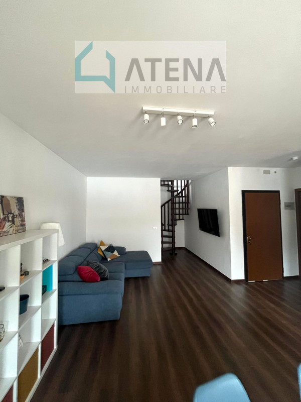 rif. 25670

PADOVA- MONTA'

*LEGGERE TUTTO L'ANNUNCIO*

Si affitta a studente/studentessa o giova...