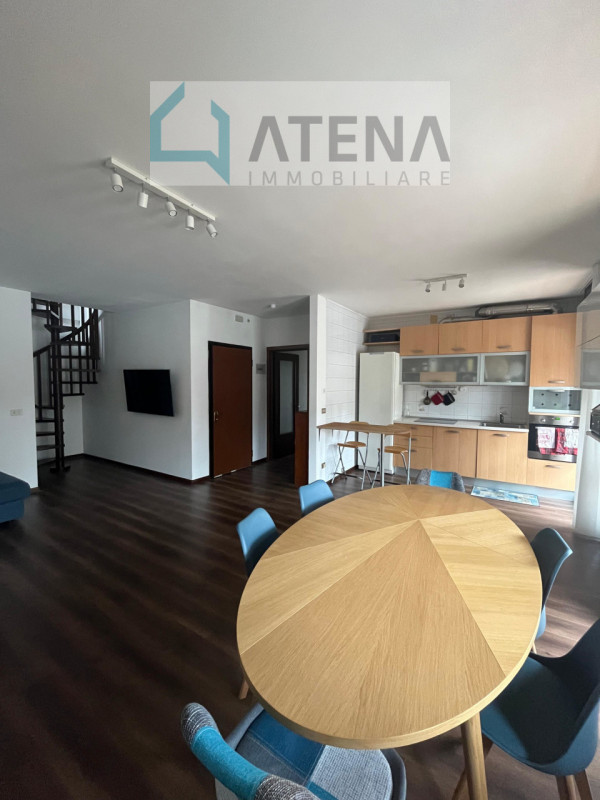 rif. 25670

PADOVA- MONTA'

*LEGGERE TUTTO L'ANNUNCIO*

Si affitta a studente/studentessa o giova...