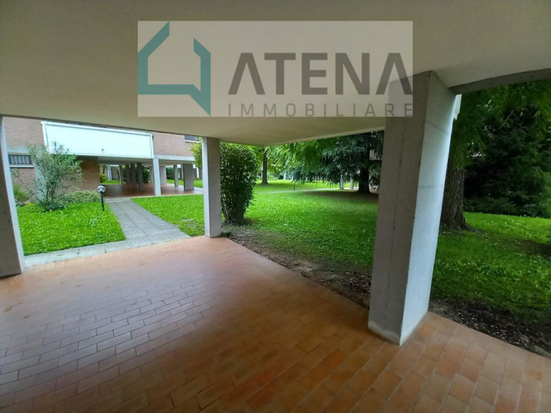 rif. 25670

PADOVA- MONTA'

*LEGGERE TUTTO L'ANNUNCIO*

Si affitta a studente/studentessa o giova...