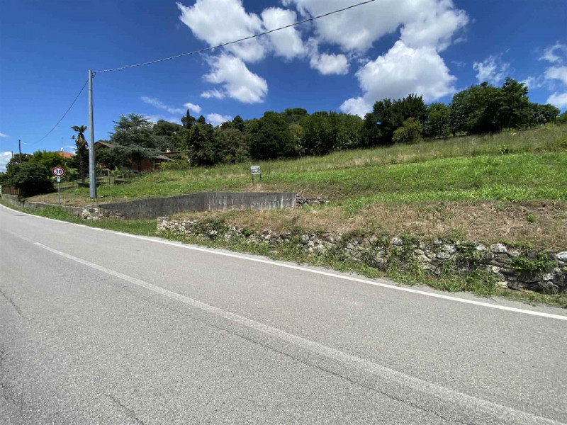 Introvabile lotto edificabile a Brendola posizionato in zona residenziale con vista panoramica e ...