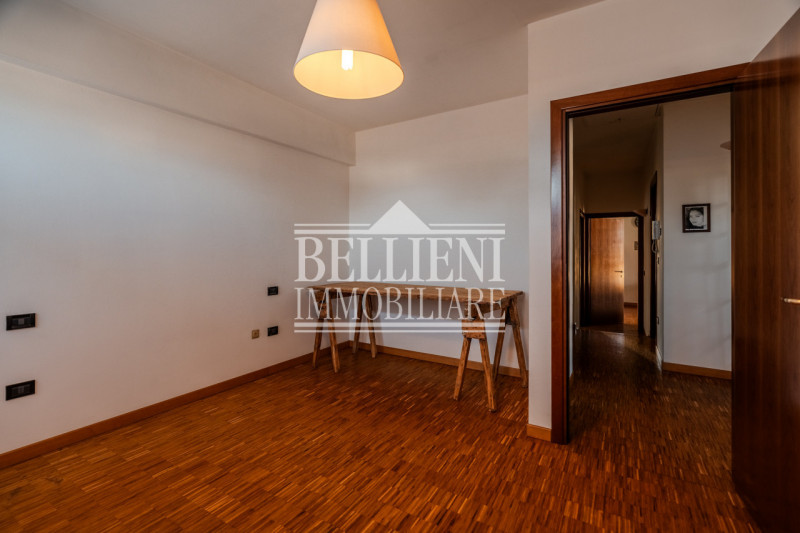MONTE CROCETTA - Proponiamo in vendita luminosa porzione di bifamiliare sviluppata su due piani f...