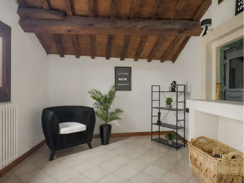 Nel prestigioso contesto del centro storico di Vicenza, a pochi passi dalla rinomata Piazza dei S...