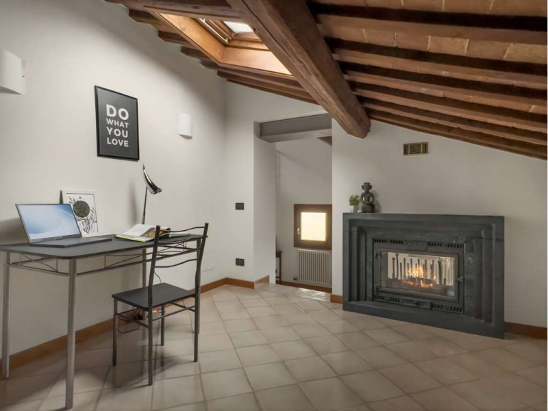 Nel prestigioso contesto del centro storico di Vicenza, a pochi passi dalla rinomata Piazza dei S...