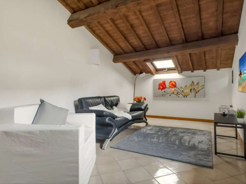 Nel prestigioso contesto del centro storico di Vicenza, a pochi passi dalla rinomata Piazza dei S...