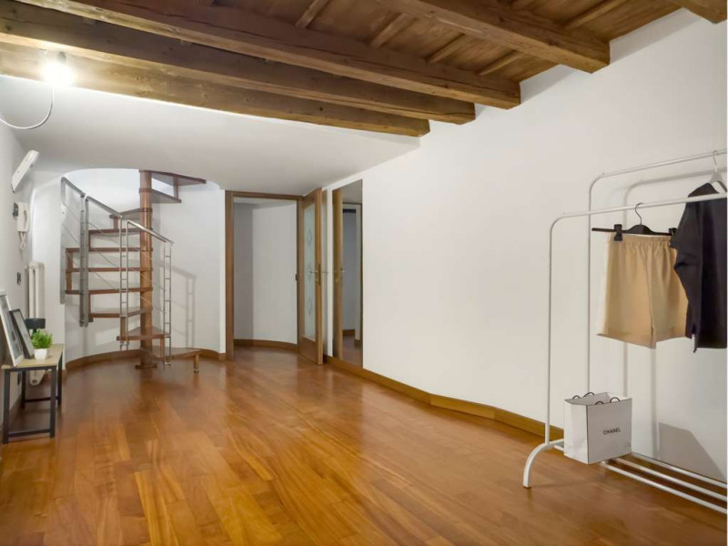 Nel prestigioso contesto del centro storico di Vicenza, a pochi passi dalla rinomata Piazza dei S...