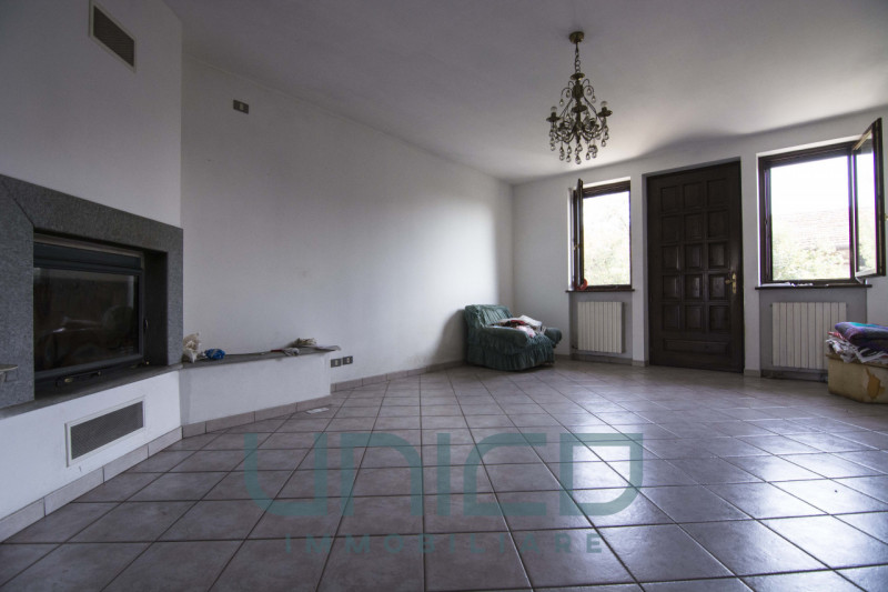 Referente : Giovanni Gasco
Cell. : 338.944.38.37
mail : torino2@unicoimmobiliare.com
Iscritto C.C...