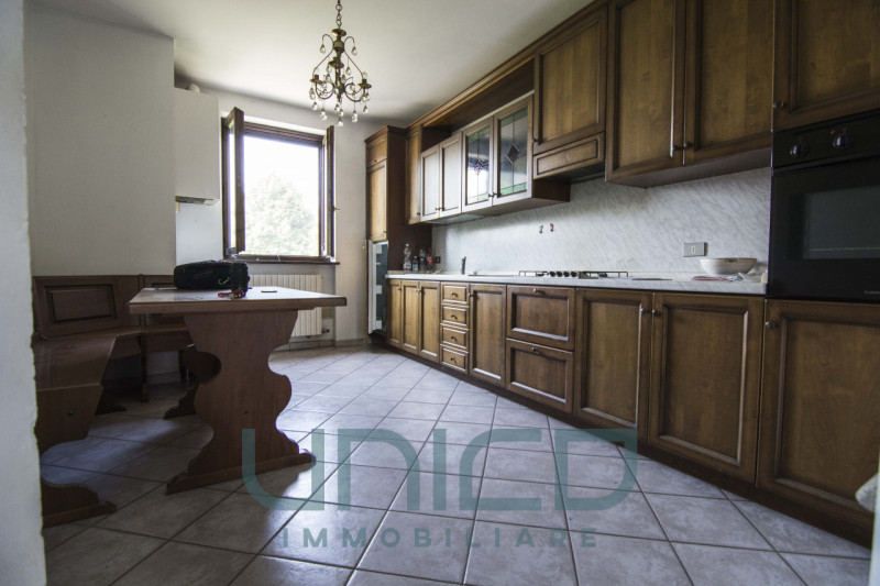 Referente : Giovanni Gasco
Cell. : 338.944.38.37
mail : torino2@unicoimmobiliare.com
Iscritto C.C...