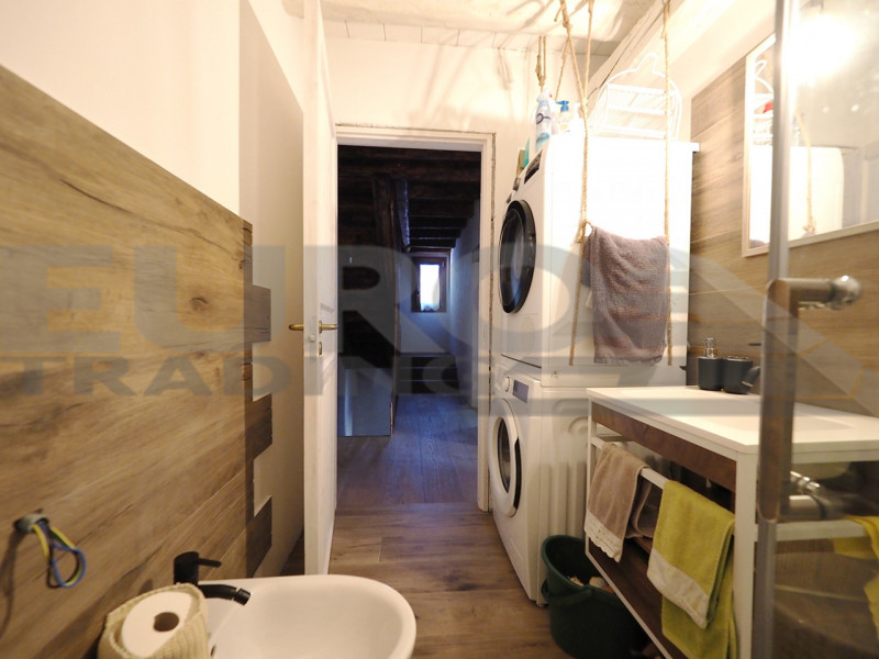 Proponiamo in vendita porzione di casa indipendente del 1800, completamente restaturata seguendo ...