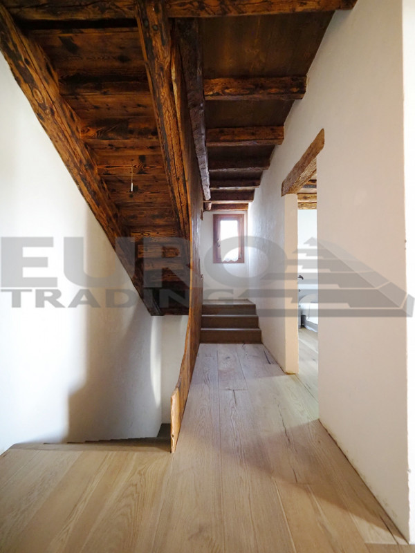 Proponiamo in vendita porzione di casa indipendente del 1800, completamente restaturata seguendo ...