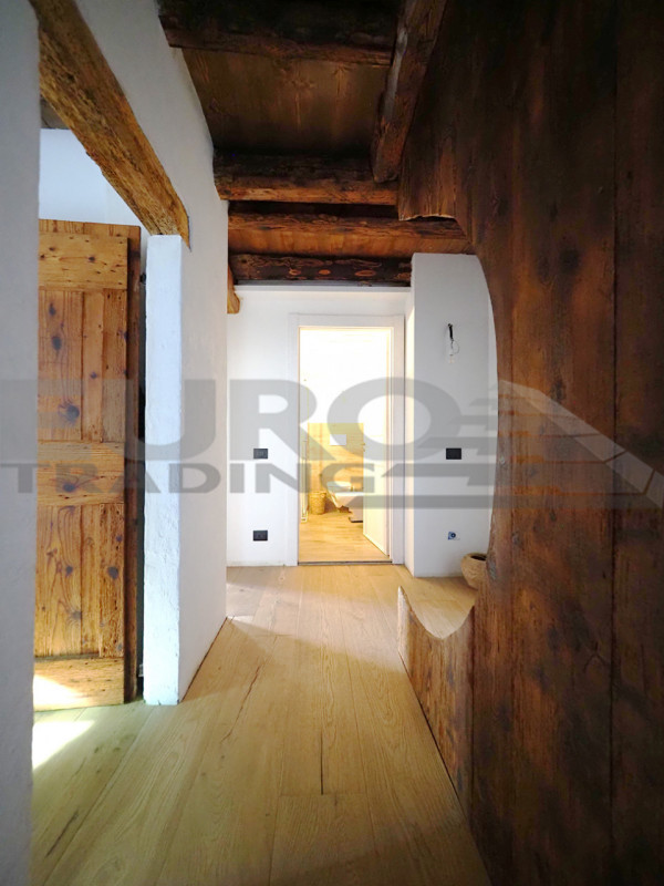 Proponiamo in vendita porzione di casa indipendente del 1800, completamente restaturata seguendo ...