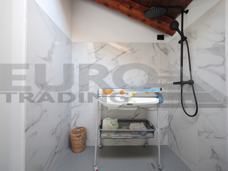 Proponiamo in vendita porzione di casa indipendente del 1800, completamente restaturata seguendo ...