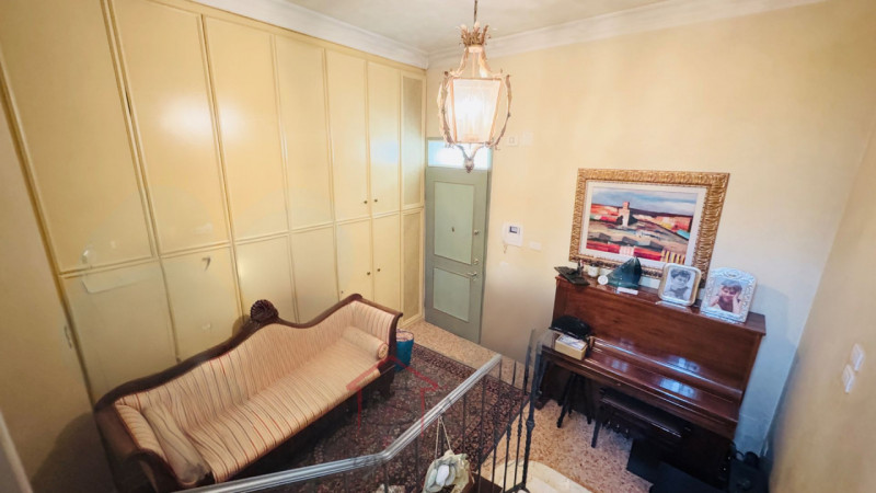 Nel cuore pulsante del Centro Storico di Padova, proponiamo in vendita un esclusivo palazzetto te...